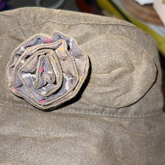 Barbour Waxed Cotton hat - Picture 6 of 8